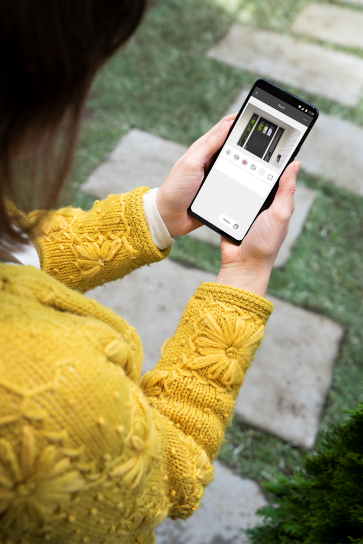 Camara WiFi/HD, V. Nocturna, Resistente a la Lluvia y App Yale Connect